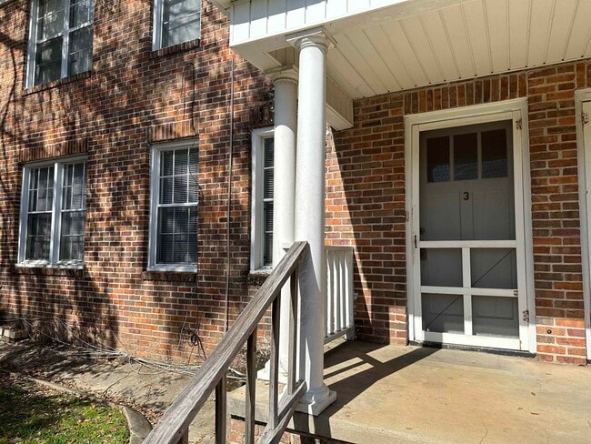 Photo - 410 E Carolina St