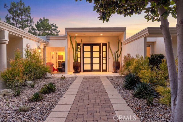 1625 Loma Vista Dr