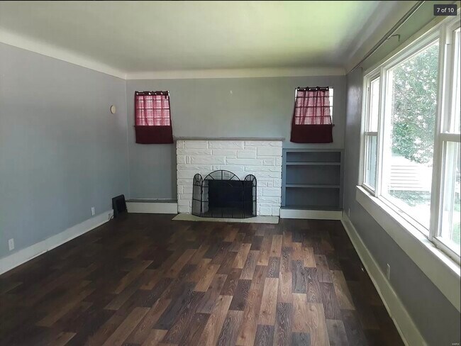 Photo - 106 N Long St