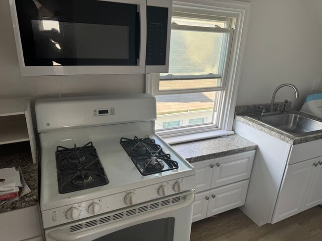 Photo - 2606 Wycliffe Rd