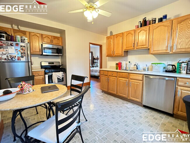 Building Photo - 12 Montcalm Ave Unit 1 Rental