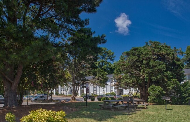 Photo - Chapel Lake Apartments