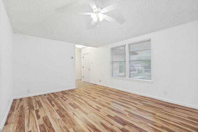 Photo - 3-BEDROOM HOME IN LOMA PARK