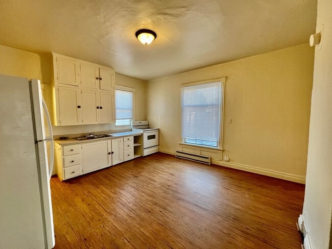 Photo - 323 Whiteriver Ave Unidad 3