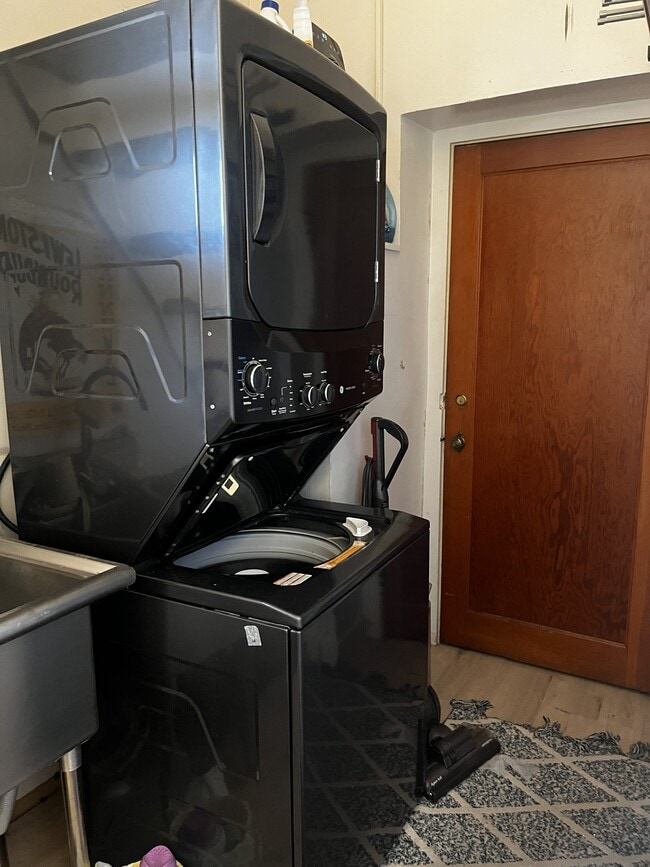 Photo - 500 Sycamore St Unit B