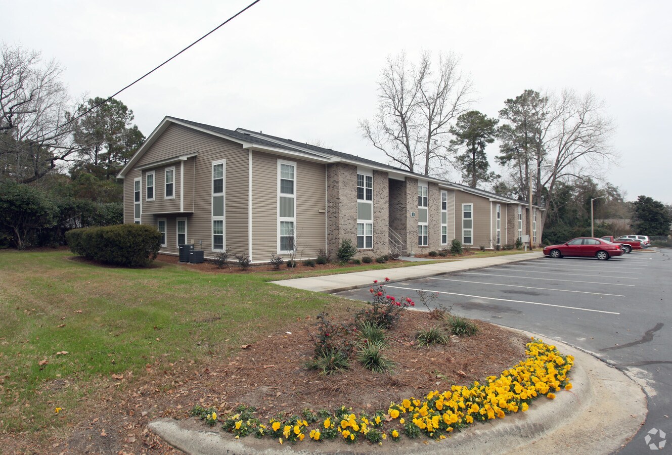 Photo - The Oaks Apartments