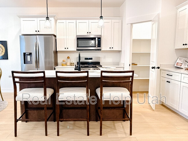 Building Photo - 4787 Heartwood Rd