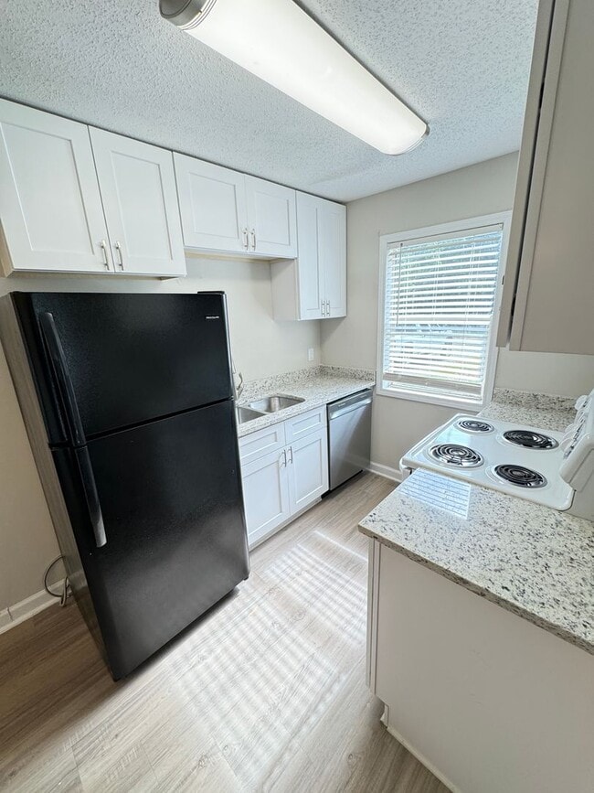 Photo - Fully Renovated 3bd/1ba House in Troutman close to lake, downtown Troutman, and even closer to I85