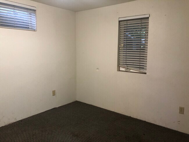 Photo - 603 NE Campus St