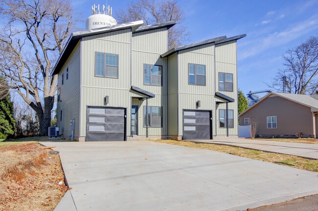 Photo - 102 Rosenwald St