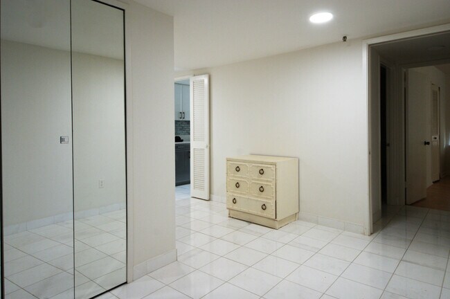 Photo - 2450 Presidential Way Unit 208