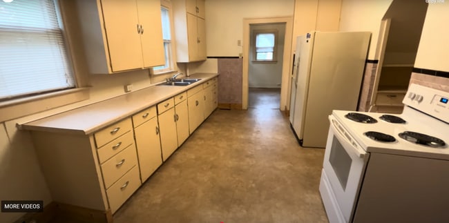 Photo - 1026 Oxford Ave