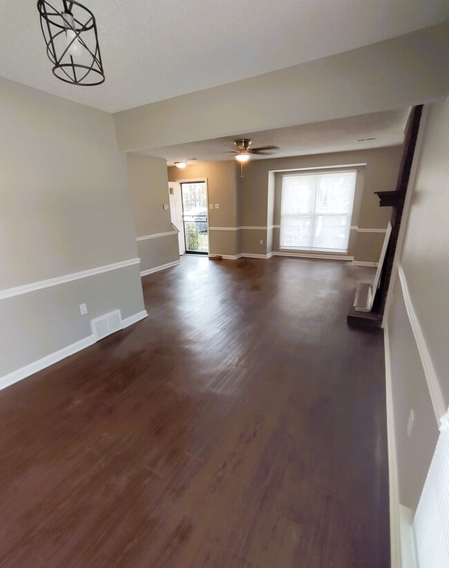 Photo - Spacious 2 bedroom, 2 bath town home for lease