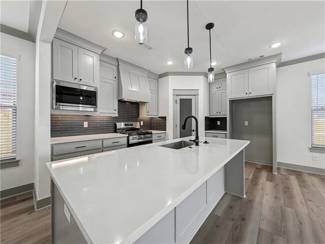 Photo - 4979 Farmhouse St