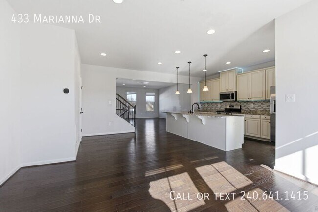 Photo - 433 Marianna Dr