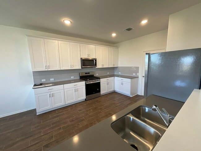 Photo - 337 Redonda Dr