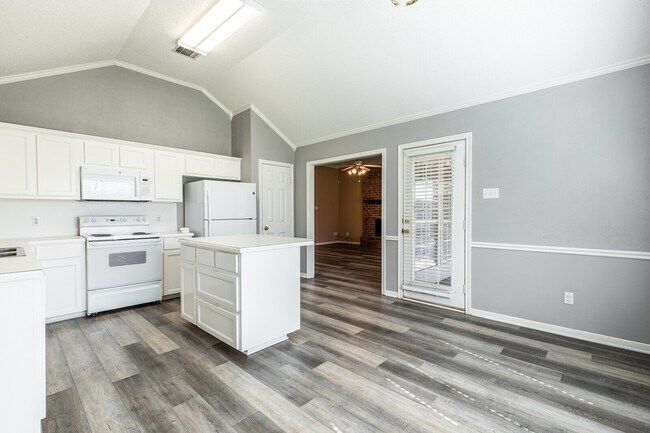 Photo - 10312 Sierra W Dr