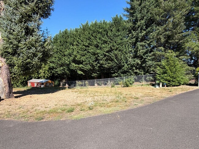 708 NE 235th St