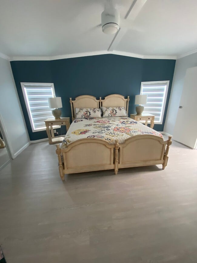 Photo - 5248 Wellfleet Dr W