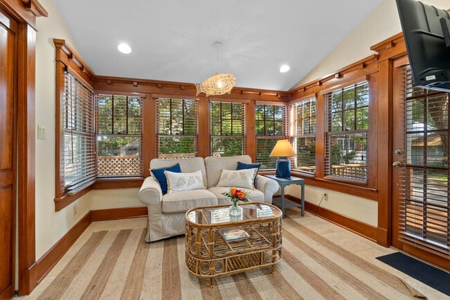 Photo - 16 1/2 Carrera St Unidad ID1281962P