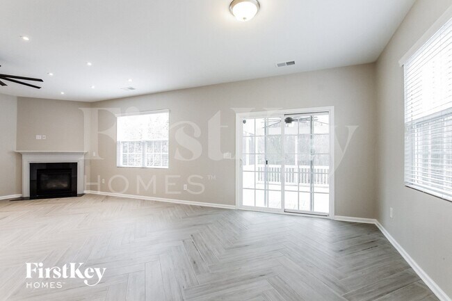 Photo - 9808 Loughlin Ln