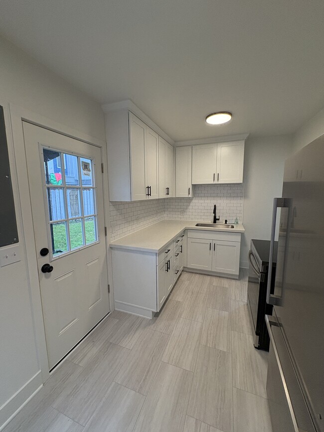 Photo - 840 NW 54th St