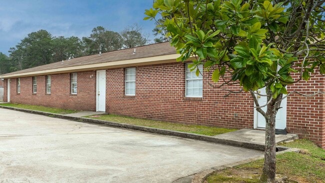 Photo - Magnolia Manor Apartment Homes Unit 2603 McLelland Street apt 4
