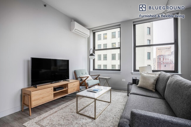 Photo - 330 S Wells St Unit FL13-ID200