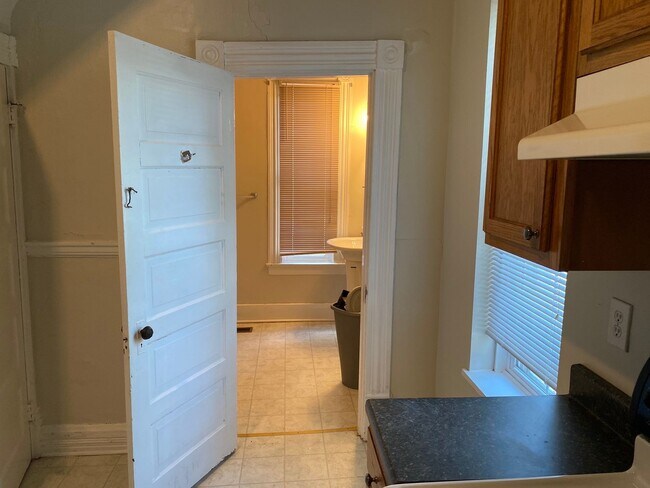 Photo - 239-1 Lexington Avenue