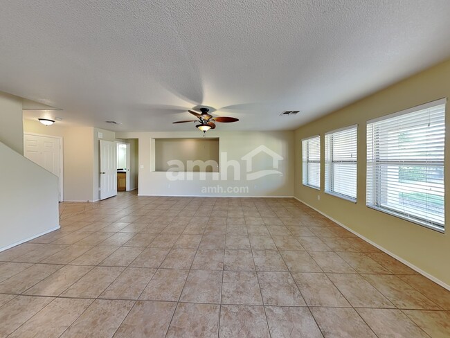 Photo - 2464 E Westchester Dr
