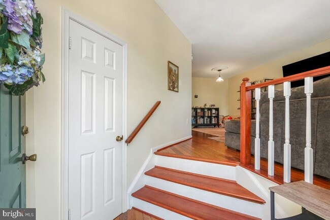 Building Photo - 46934 Trumpet Cir
