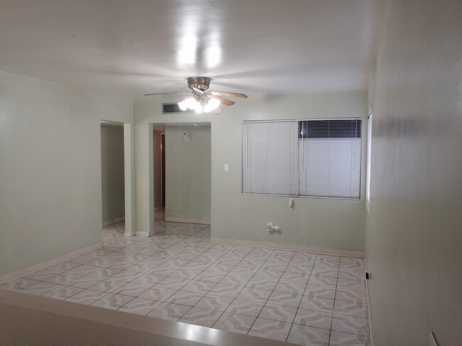Photo - 708 Pinewood Ct