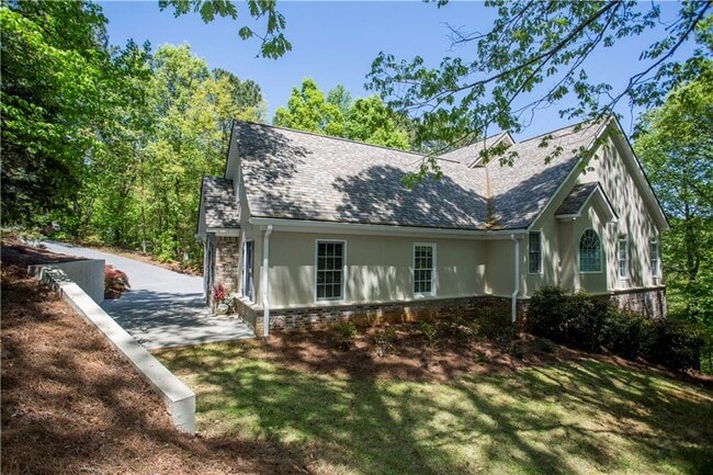 31 Rocky Cir NE