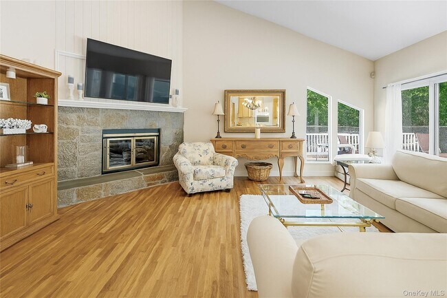 Photo - 60 Quogue Riverhead Rd