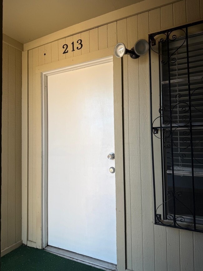 Photo - 5302 Springfield Ave Unit 213
