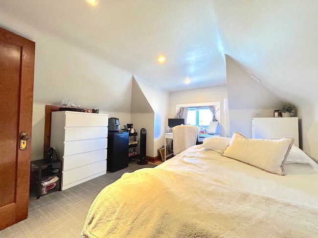 Photo - 27 Dromore Crescent