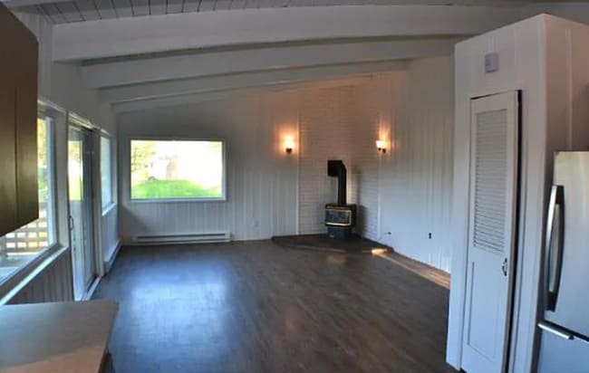 Photo - 195 E Elliott Way Unit Upper