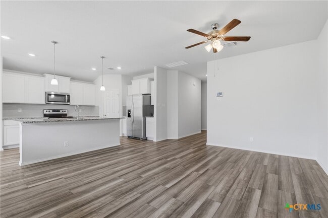 Photo - 1310 Prospector Trl