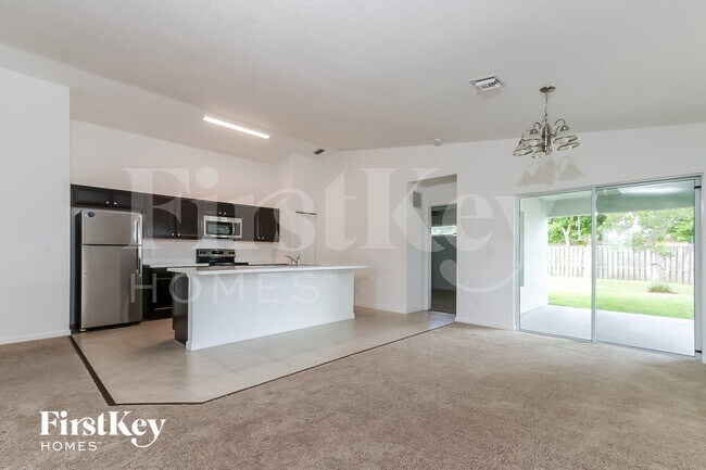 Photo - 1750 SW Hampshire Ln