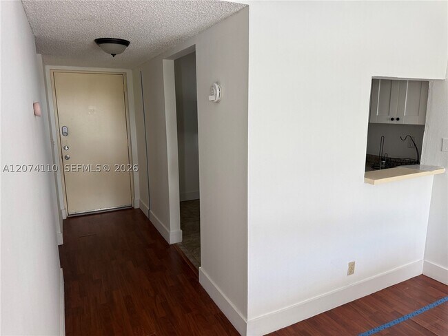 Building Photo - 7900 Camino 403 Unit 403