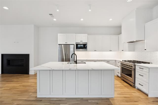 Photo - 5638 Winton St