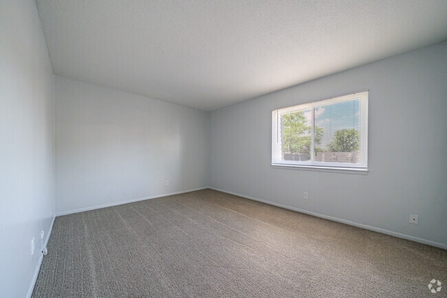2BR, 1BA - 925SF - Bedroom 1