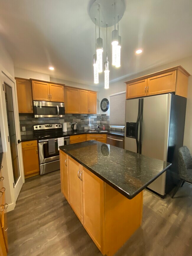 Photo - 11725 80 St NW Unit 11725 80st apt#2