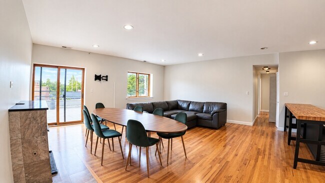6005 N Kimball Ave Unit 2A
