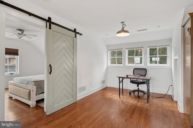 Photo - 1125 Ginkgo Ln