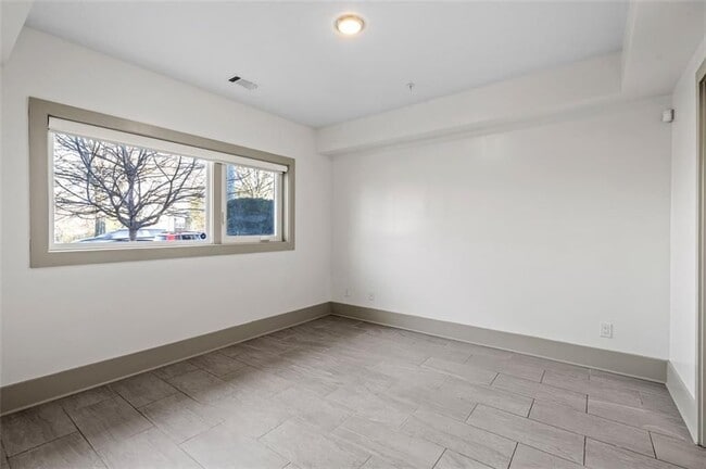 Photo - 63 Reynolds Square Ln