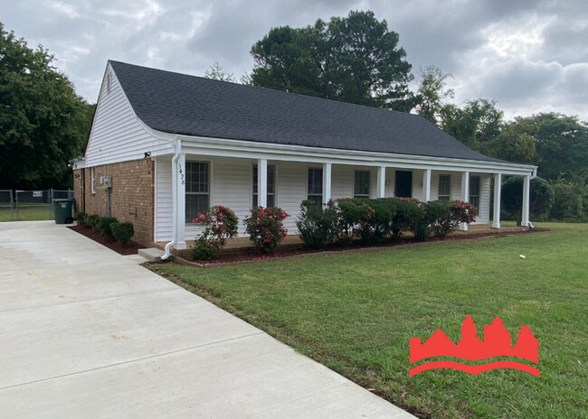 Photo - 3428 Emerald St