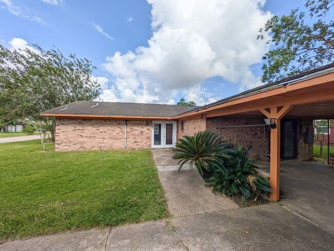Photo - 4404 Raven St