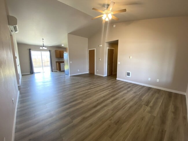 Photo - 3 Bed 2 Bath Home for Rent!