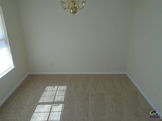 Photo - 120 Chadwyck Cir